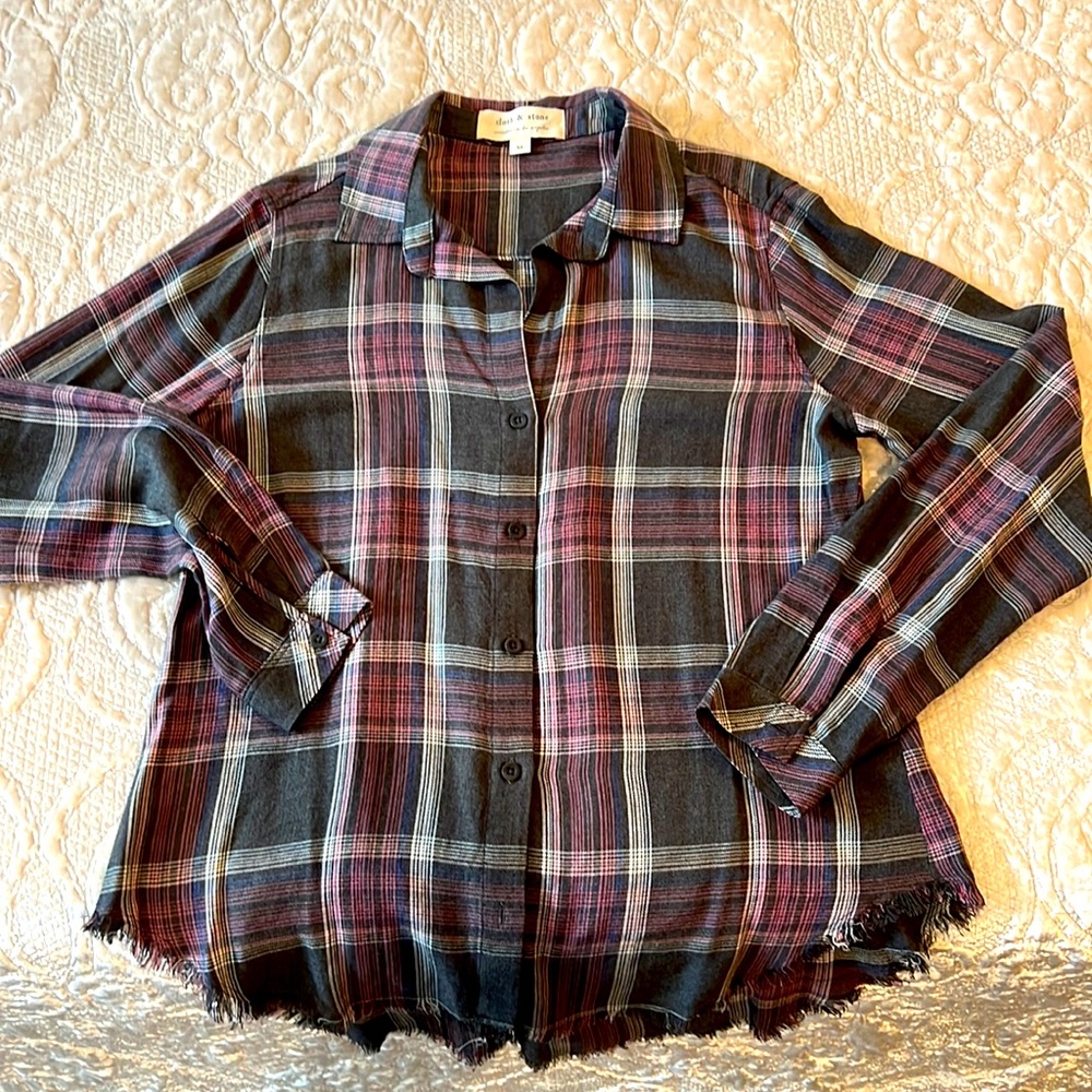 Light flannel Cloth & Stone button up blouse frayed bottom, like new